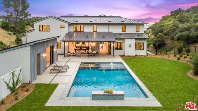 24277 Dry Canyon Cold Creek Rd in Calabasas, CA - Building Photo - Building Photo