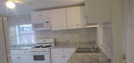 2568 39th Ave N in St. Petersburg, FL - Building Photo - Building Photo