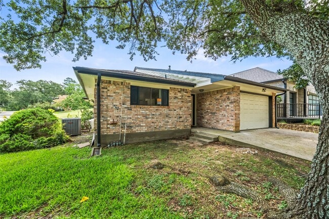 101 Fairway View Ln in Montgomery, TX - Building Photo - Building Photo