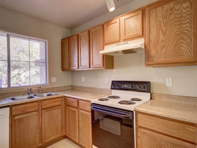 2019 S 85th Ln in Tolleson, AZ - Foto de edificio - Building Photo