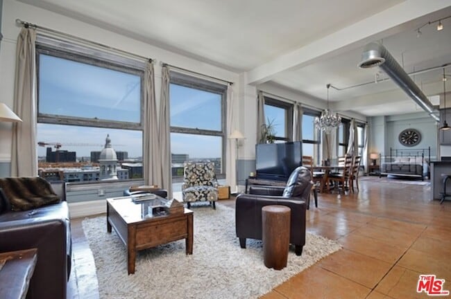 property at 108 W 2nd St