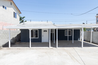 8722 Orchard Ave in Los Angeles, CA - Building Photo - Building Photo