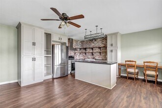 10821 TX-150 in Shepherd, TX - Foto de edificio - Building Photo