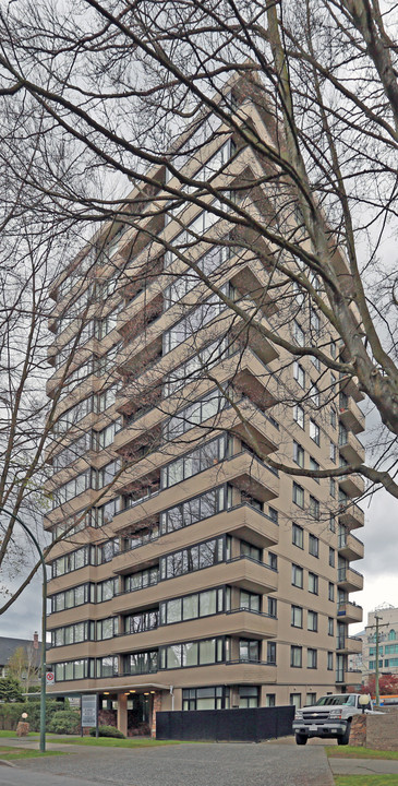 Camelia Court in Vancouver, BC - Building Photo