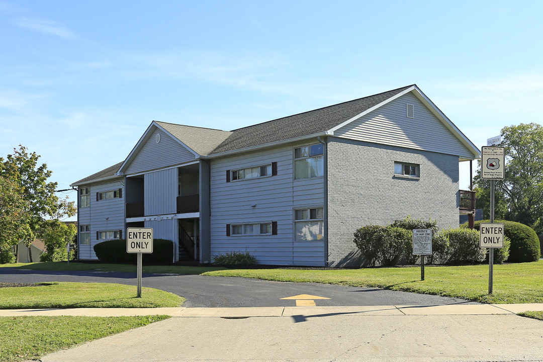 405 Bank St in Painesville, OH - Building Photo