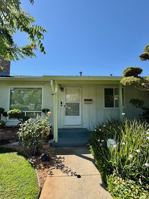 5554 Indiana Dr in Concord, CA - Building Photo