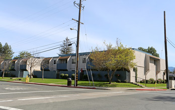 1800 Laguna St in Concord, CA - Building Photo - Building Photo