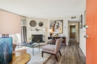 Deer Crest Apartments in Broomfield, CO - Building Photo - Building Photo