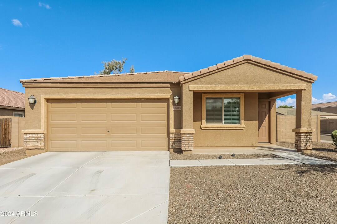 8808 S 253rd Ave in Buckeye, AZ - Building Photo