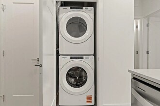 13760-1375A 75a Ave in Surrey, BC - Building Photo - Building Photo