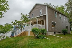 294 W 2nd St in Corning, NY - Building Photo