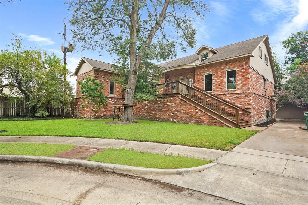 9703 Oasis Dr in Houston, TX - Building Photo