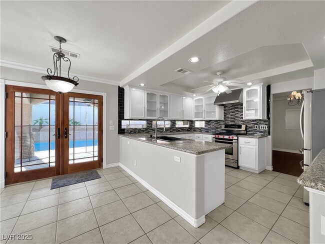 property at 595 Campus Oaks Ct