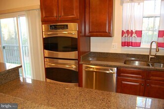 12699 Lakeside Ct in Woodbridge, VA - Building Photo - Building Photo