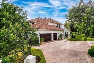 2116 Demona Dr in Austin, TX - Building Photo - Building Photo