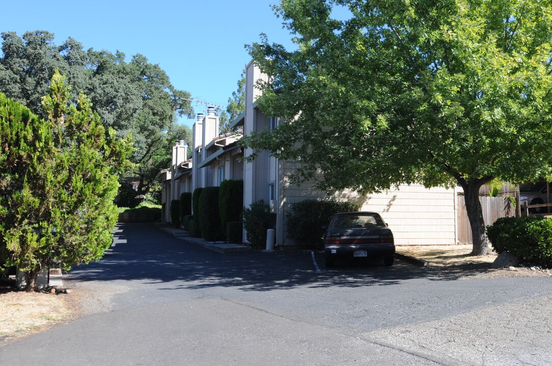 3105 Garden Cir in Cameron Park, CA - Foto de edificio