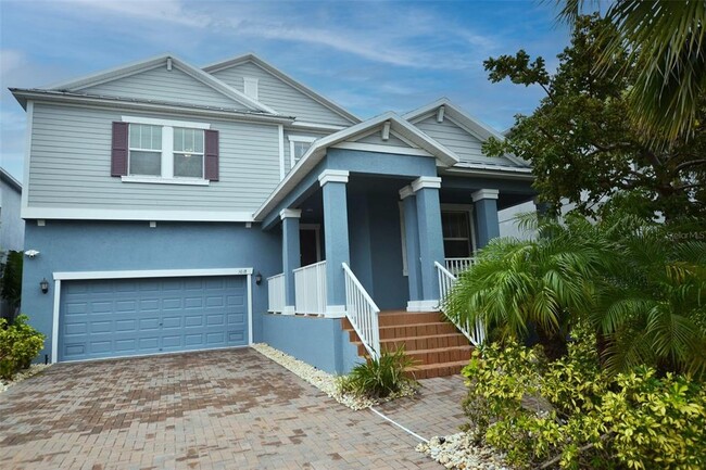 1018 Seagrape Dr in Ruskin, FL - Foto de edificio - Building Photo