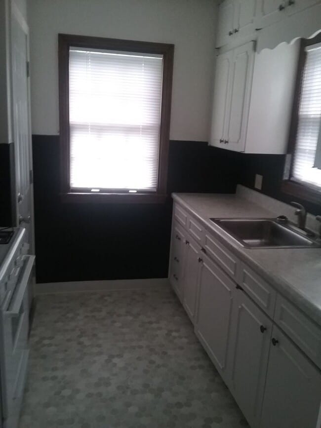 property at 21 E Kansas City St