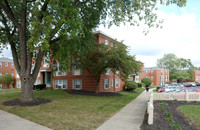 University Village in Columbus, OH - Foto de edificio - Building Photo