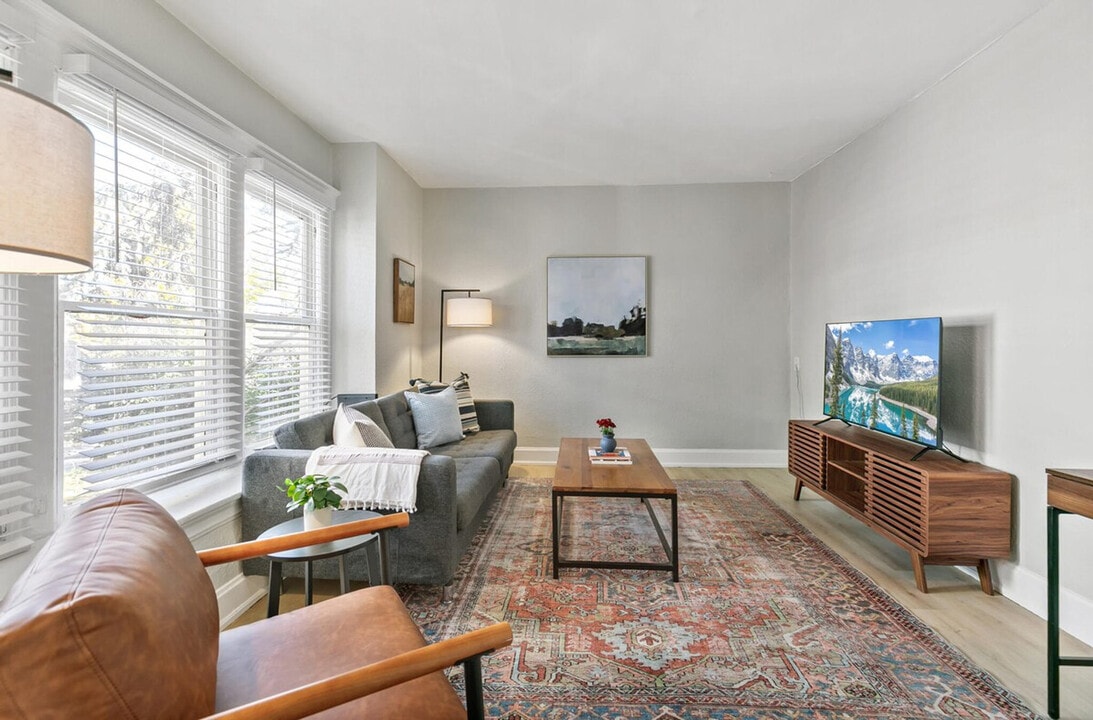 1073 N Downing St in Denver, CO - Foto de edificio