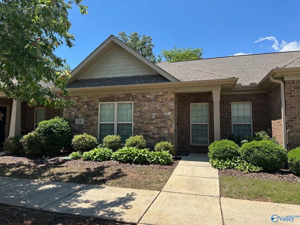 539 W Mossyleaf Dr SW in Huntsville, AL - Building Photo