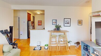 672 Washington St in Brookline, MA - Building Photo - Building Photo