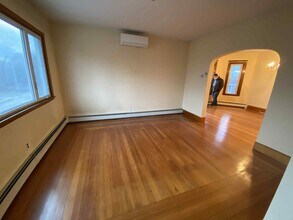 52 Pearson Rd, Unit 2 in Somerville, MA - Building Photo - Building Photo