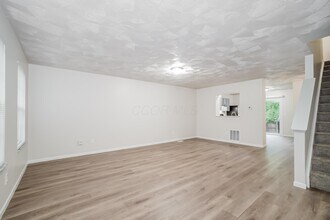 967 Robmeyer Dr in Columbus, OH - Building Photo - Building Photo