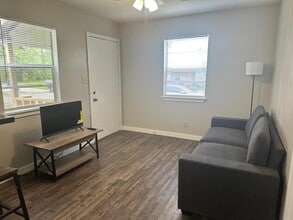 834 Martin Luther King Rd in Ames, TX - Building Photo - Building Photo