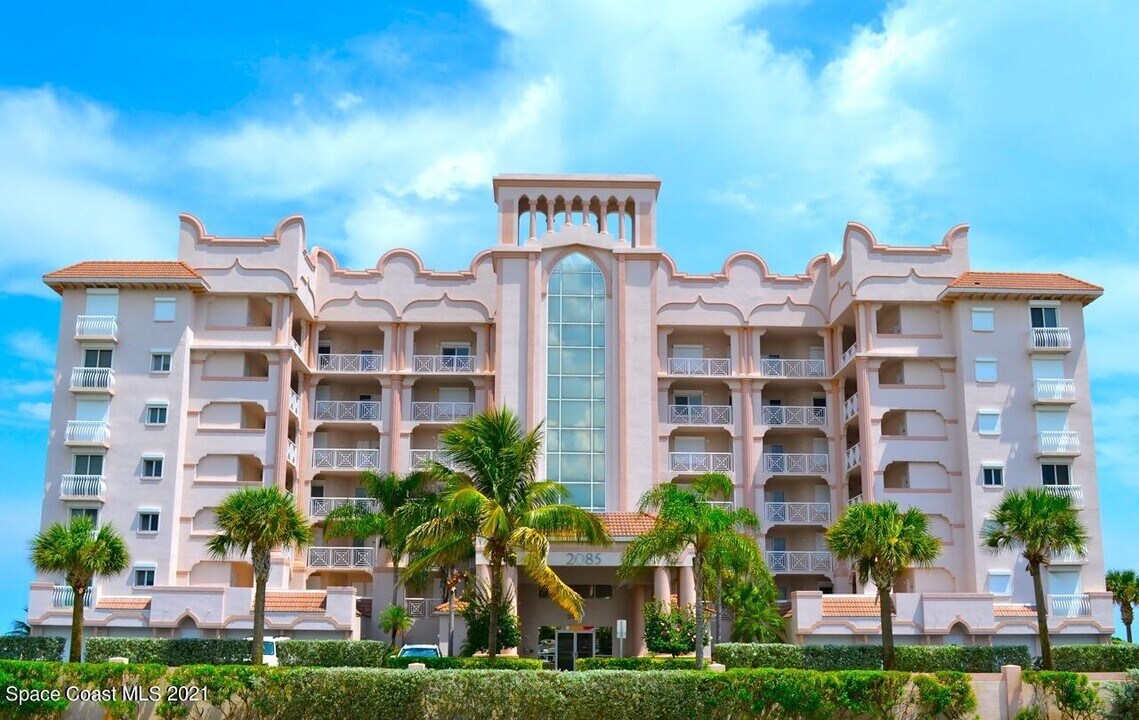 2075 Jimmy Buffett Mem Hwy in Indian Harbour Beach, FL - Building Photo