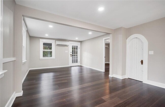 346 Middlebury Rd in Middlebury, CT - Building Photo - Building Photo