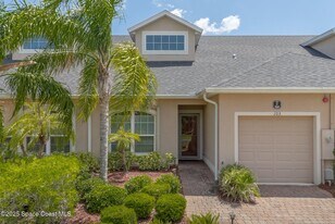 560 Remington Green Dr SE in Palm Bay, FL - Building Photo