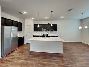 6062 Little Blf Cir in Mascotte, FL - Foto de edificio - Building Photo
