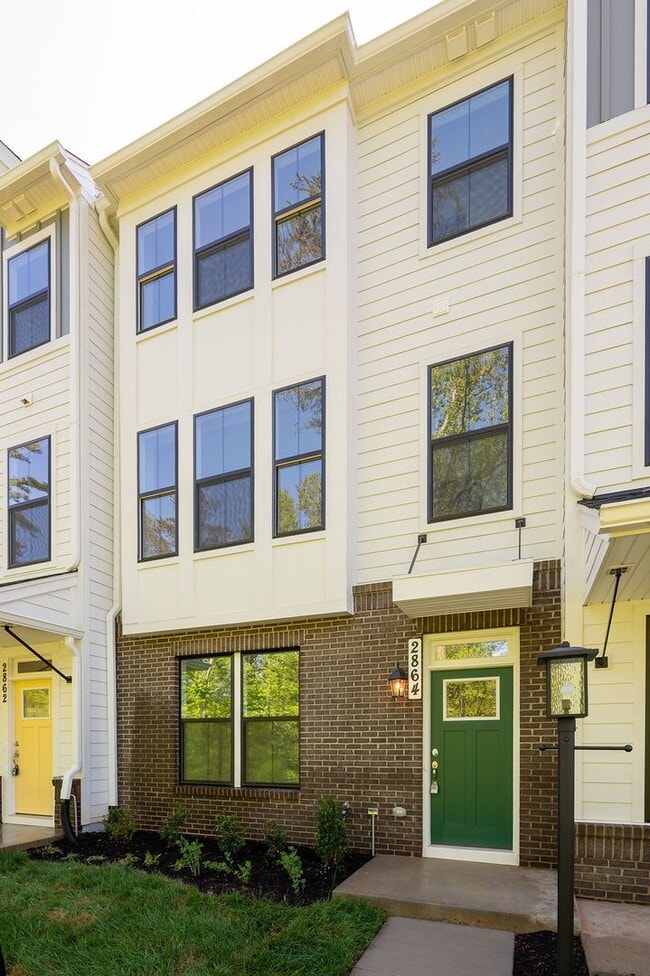 2864 Sweetbay St in Charlottesville, VA - Building Photo - Building Photo