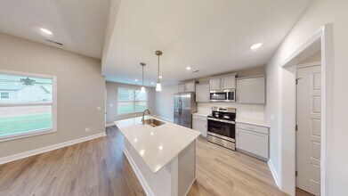 2115 Ireland Wy in Clarksville, TN - Building Photo - Building Photo