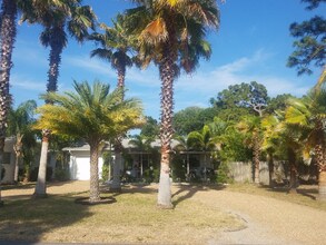 1602 Gray St S in Gulfport, FL - Building Photo - Building Photo