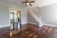 5723 Stewart St - 10