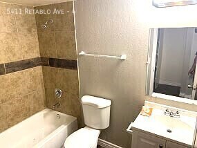 5411 Retablo Ave in Las Vegas, NV - Building Photo - Building Photo