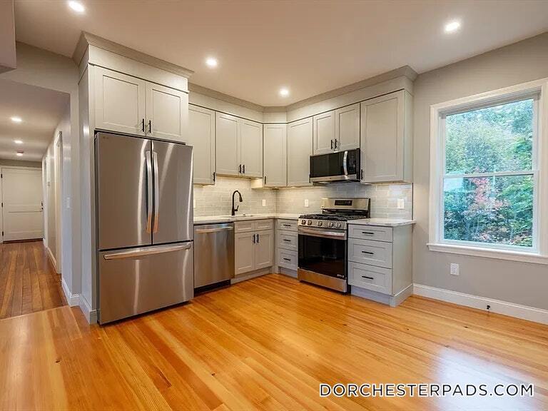 19 Sawyer Ave, Unit 1 in Boston, MA - Foto de edificio