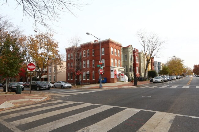 700 7th St NE in Washington, DC - Building Photo - Building Photo