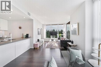 5628 Birney Ave in Vancouver, BC - Building Photo - Building Photo