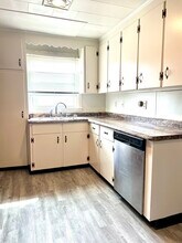 20 Vernon St in Abington, MA - Building Photo - Building Photo
