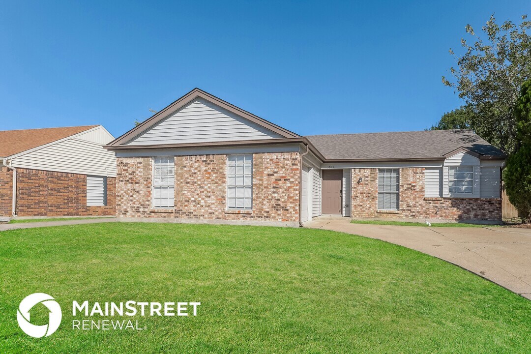 3805 Big Leaf Ln in Fort Worth, TX - Foto de edificio