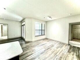 3788 Richmond Ave. in Houston, TX - Building Photo