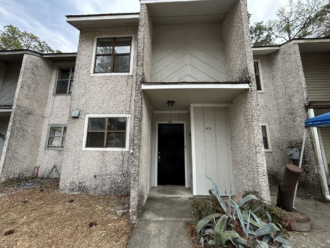 property at 908 Brett Dr