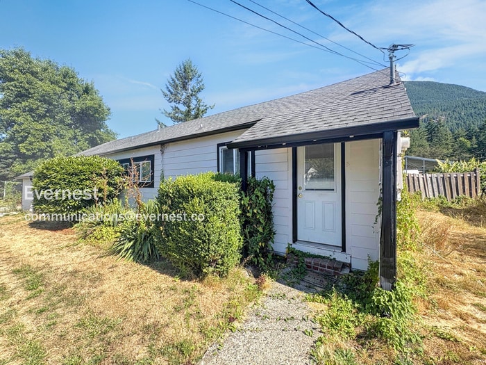 43410 SE N Bend Way in North Bend, WA - Building Photo