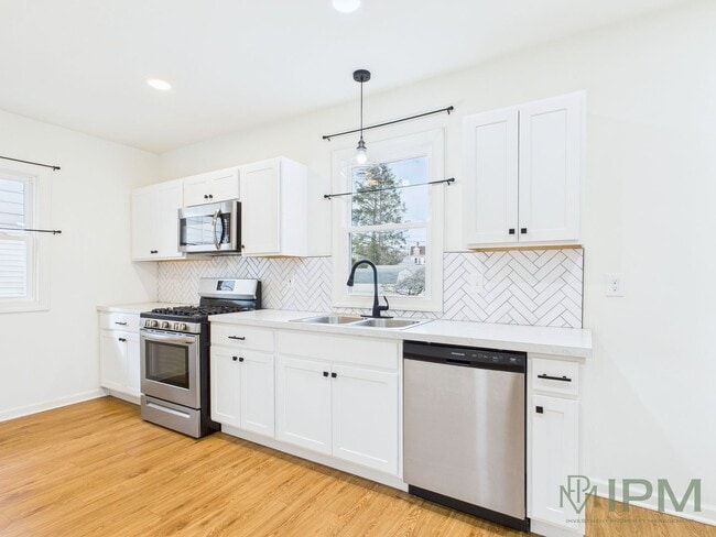 property at 35 E 8th Ave