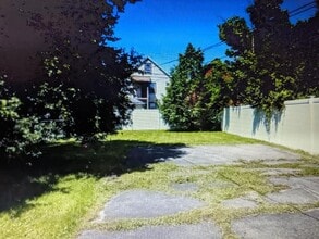 266 Crestwood Ave, Unit first floor in Buffalo, NY - Building Photo - Building Photo