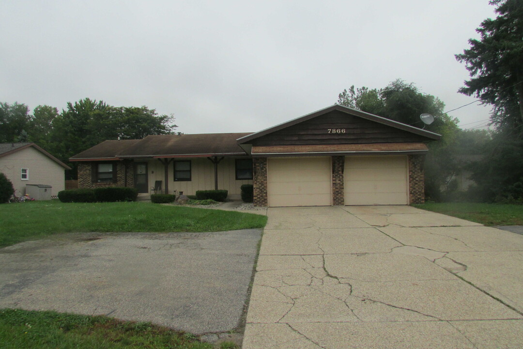 7866 Cottonwood Dr in Georgetown Township, MI - Building Photo