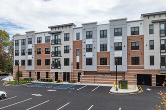 The Lawrence in Morris Plains, NJ - Building Photo - Building Photo